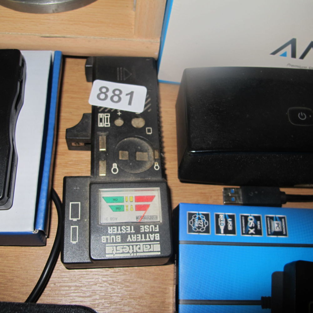Lot 881: Battery bulb and fuse tester
