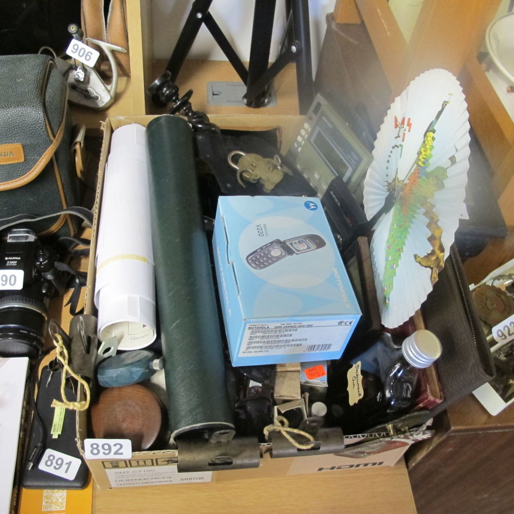 Lot 892: Box of misc.
