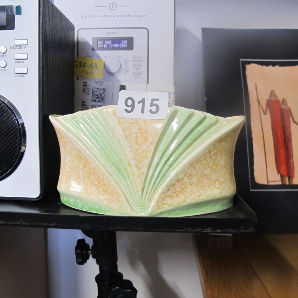 Lot 915: Ceramic vase