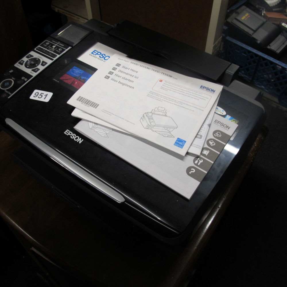 Lot 951: Epson printer