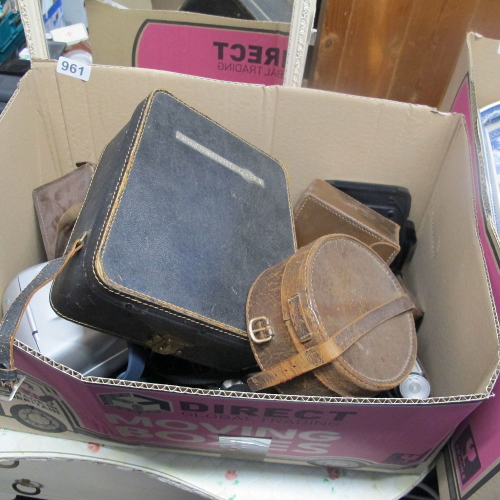Lot 961: Box of misc.