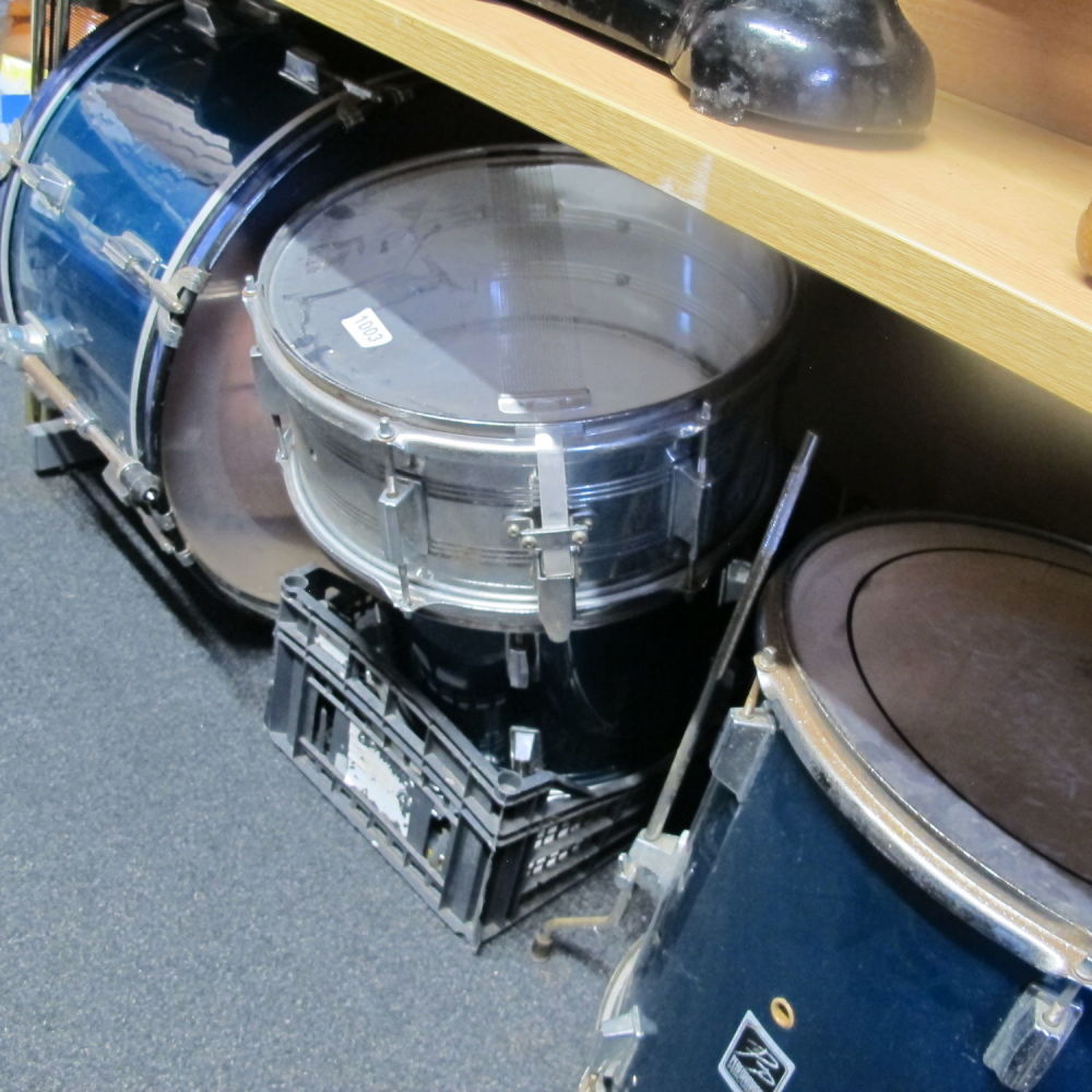 Lot 1003: Drum kit