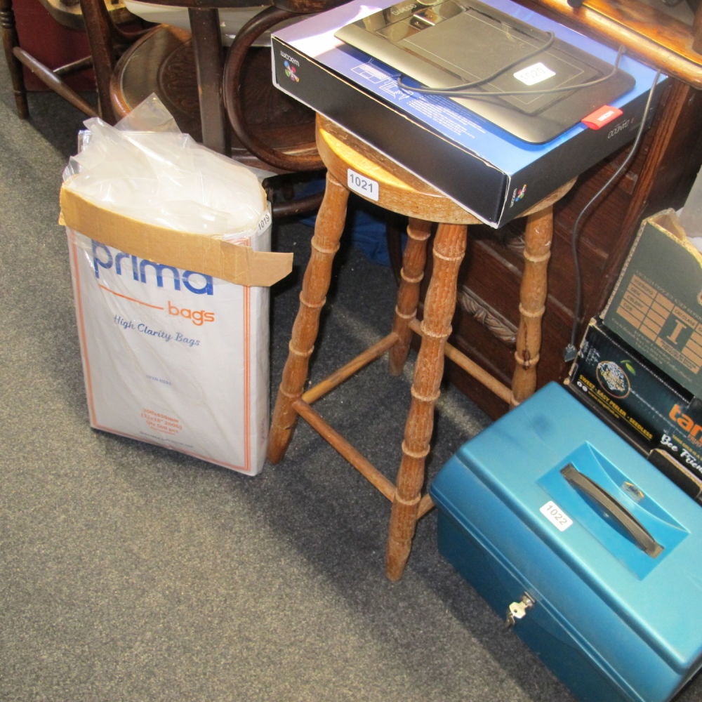 Lot 1021: Vintage stool