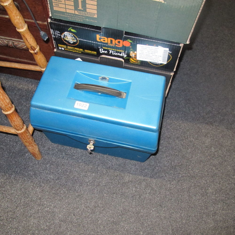 Lot 1022: Locking file box
