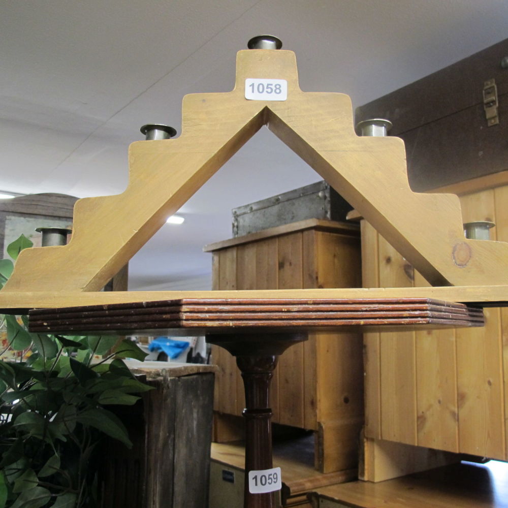 Lot 1058: Candle bridge