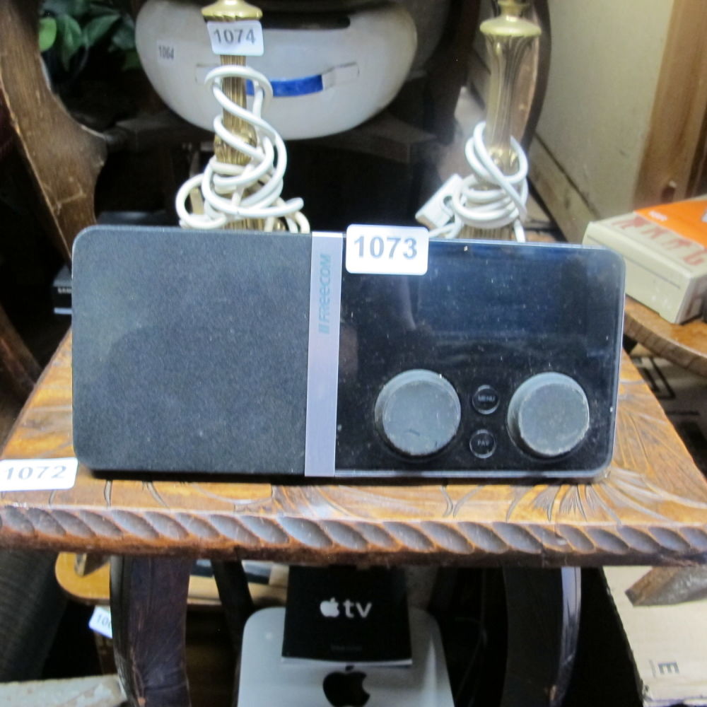 Lot 1073: Radio alarm