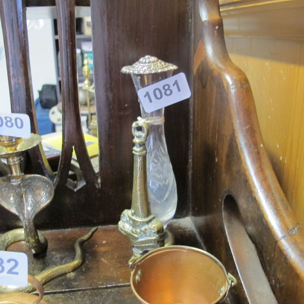 Lot 1081: Brass item