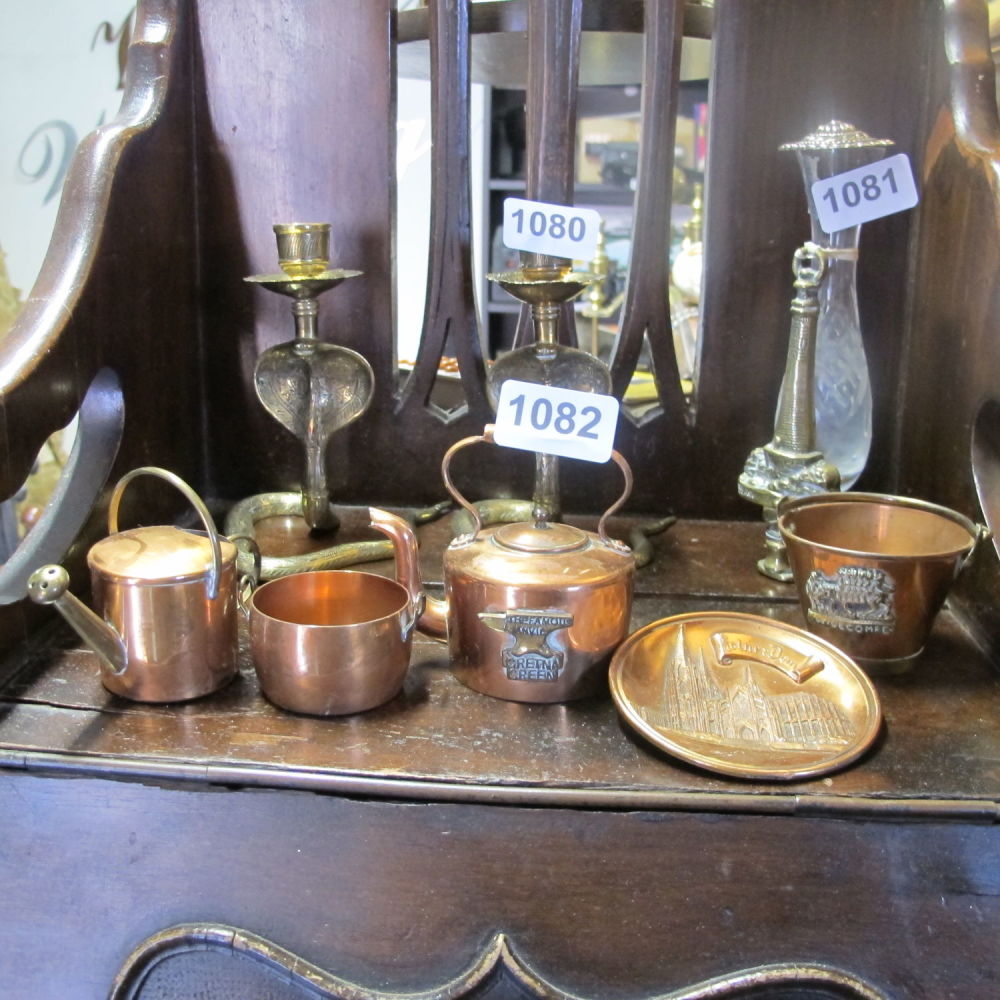 Lot 1082: Miniature copper items