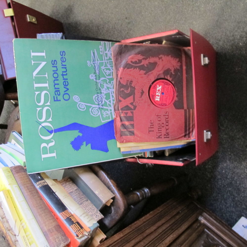 Lot 1100: Vinyl 45's in storage case