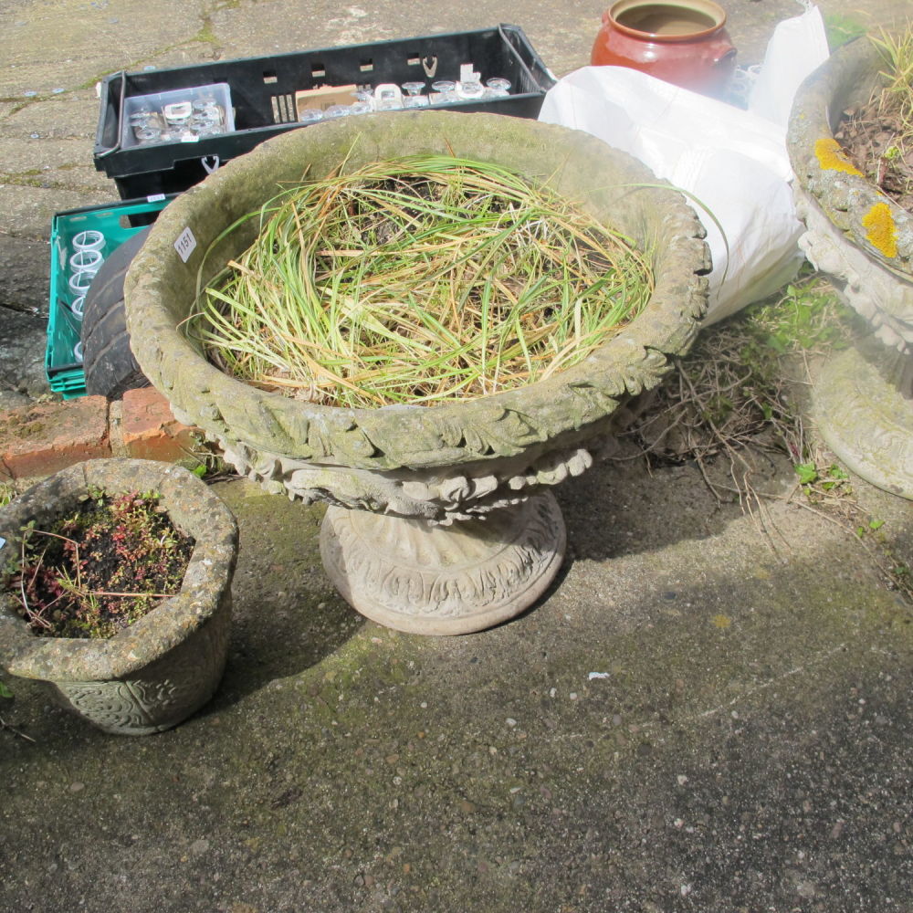 Lot 1151: Stone planter