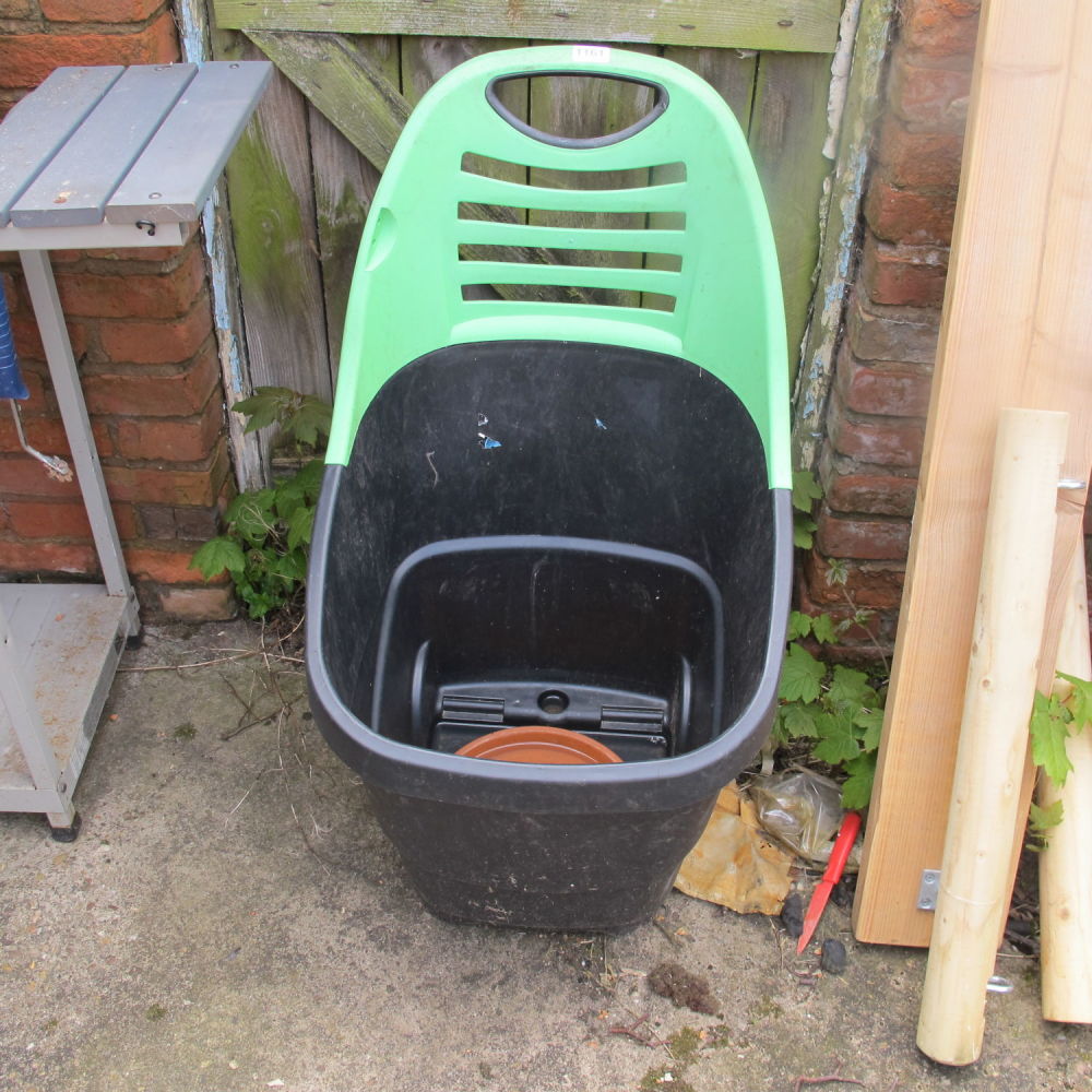 Lot 1161: Garden trolley