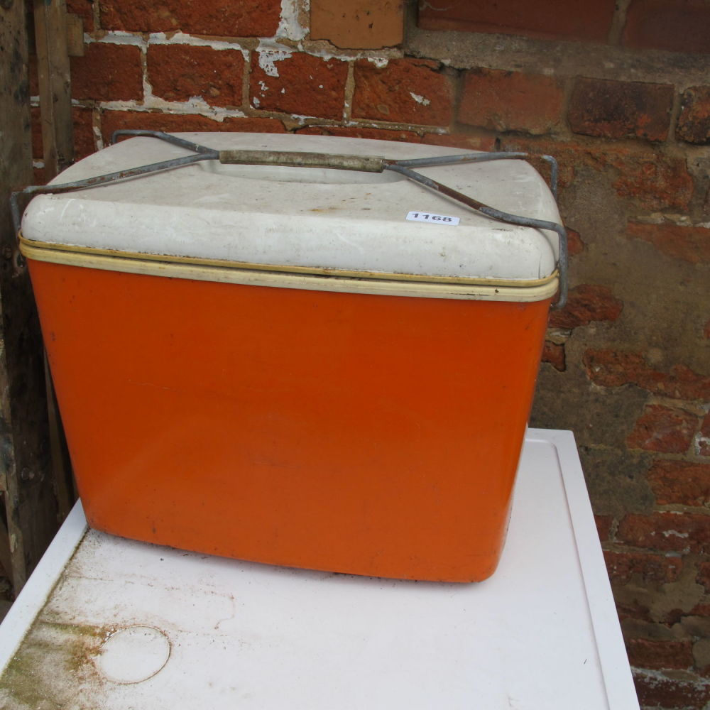 Lot 1168: Storage box