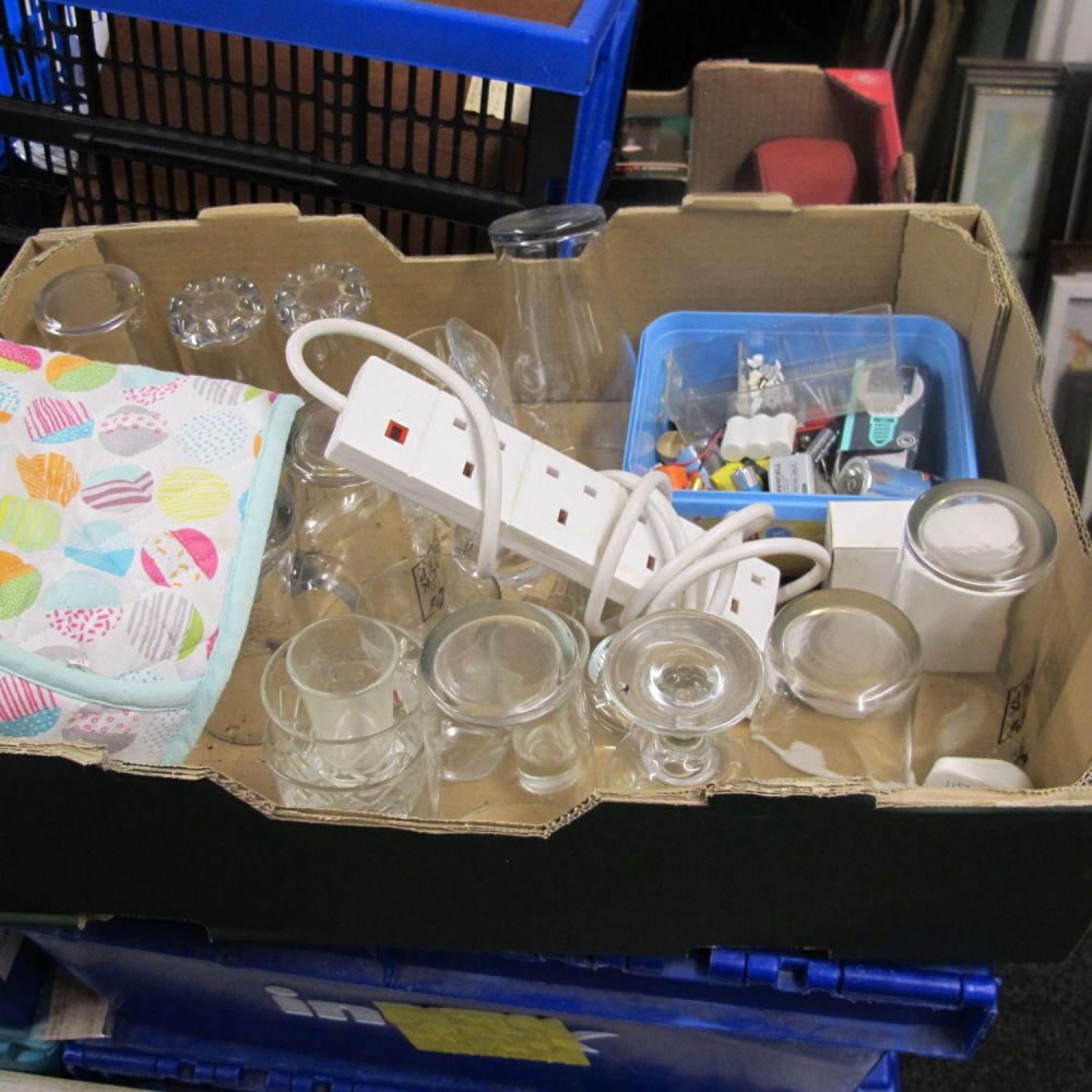 Lot 1207: Box of misc.