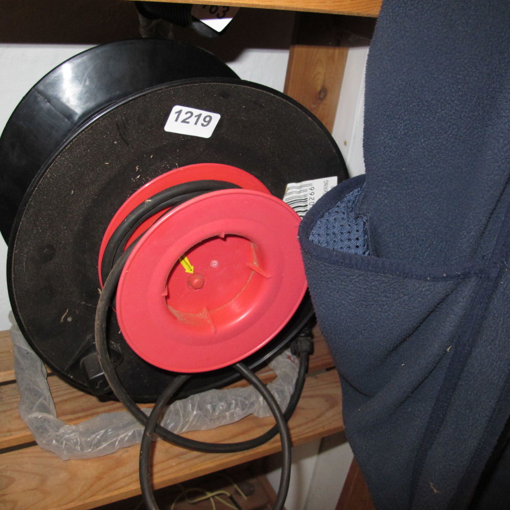 Lot 1219: Extension reel