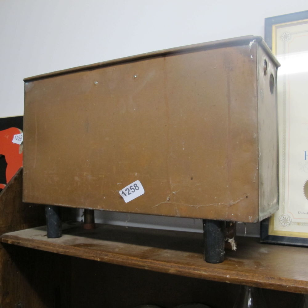 Lot 1258: Storage box