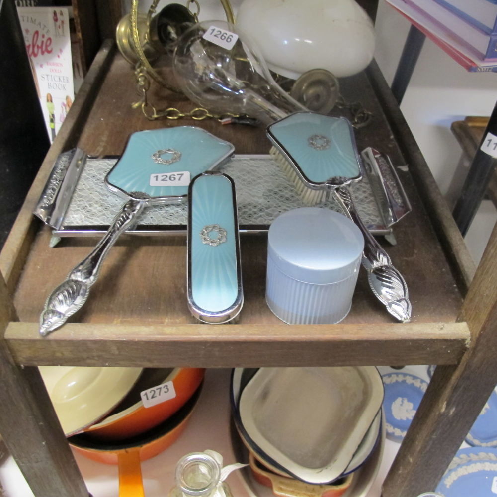 Lot 1267: Dressing table set