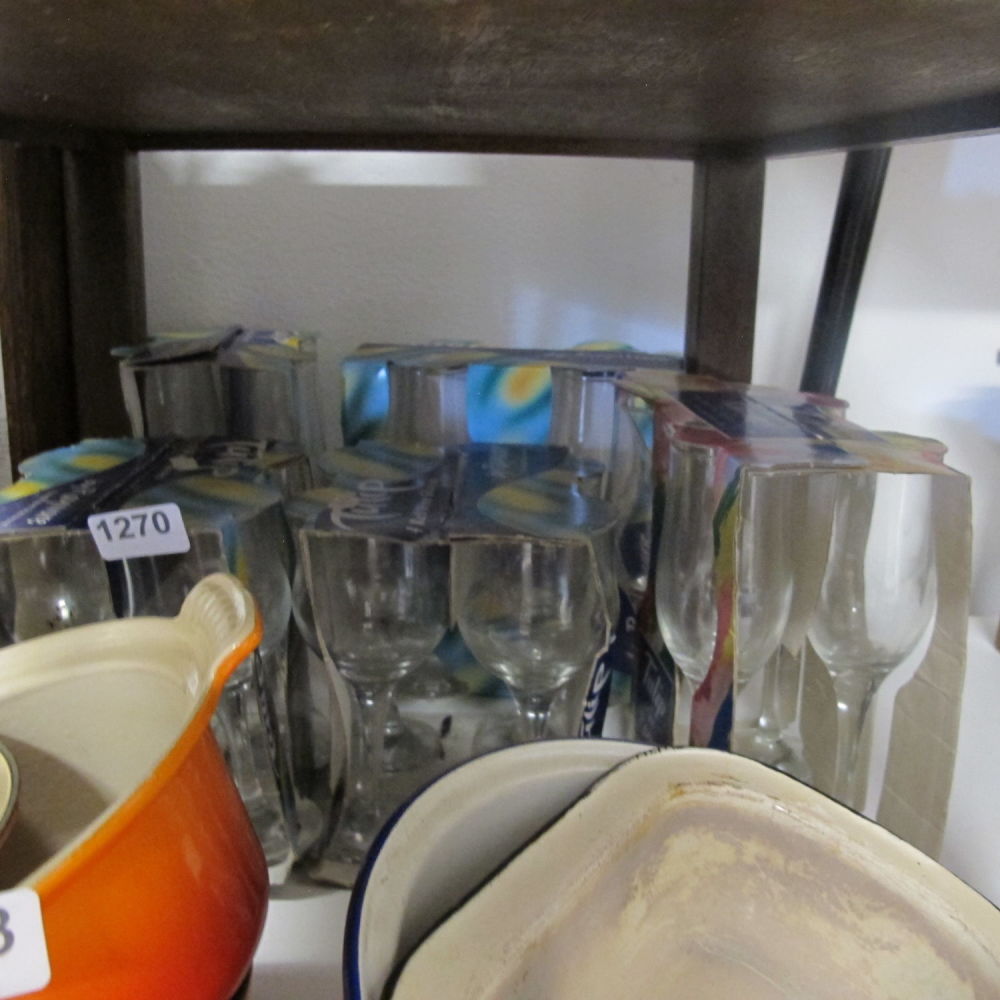 Lot 1270: A quantity of new glasses