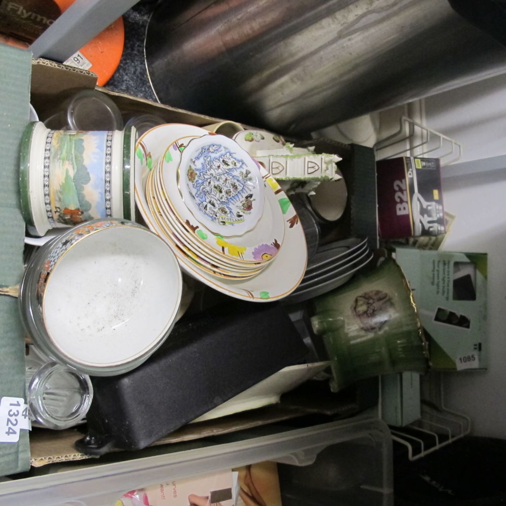Lot 1324: Box of misc.