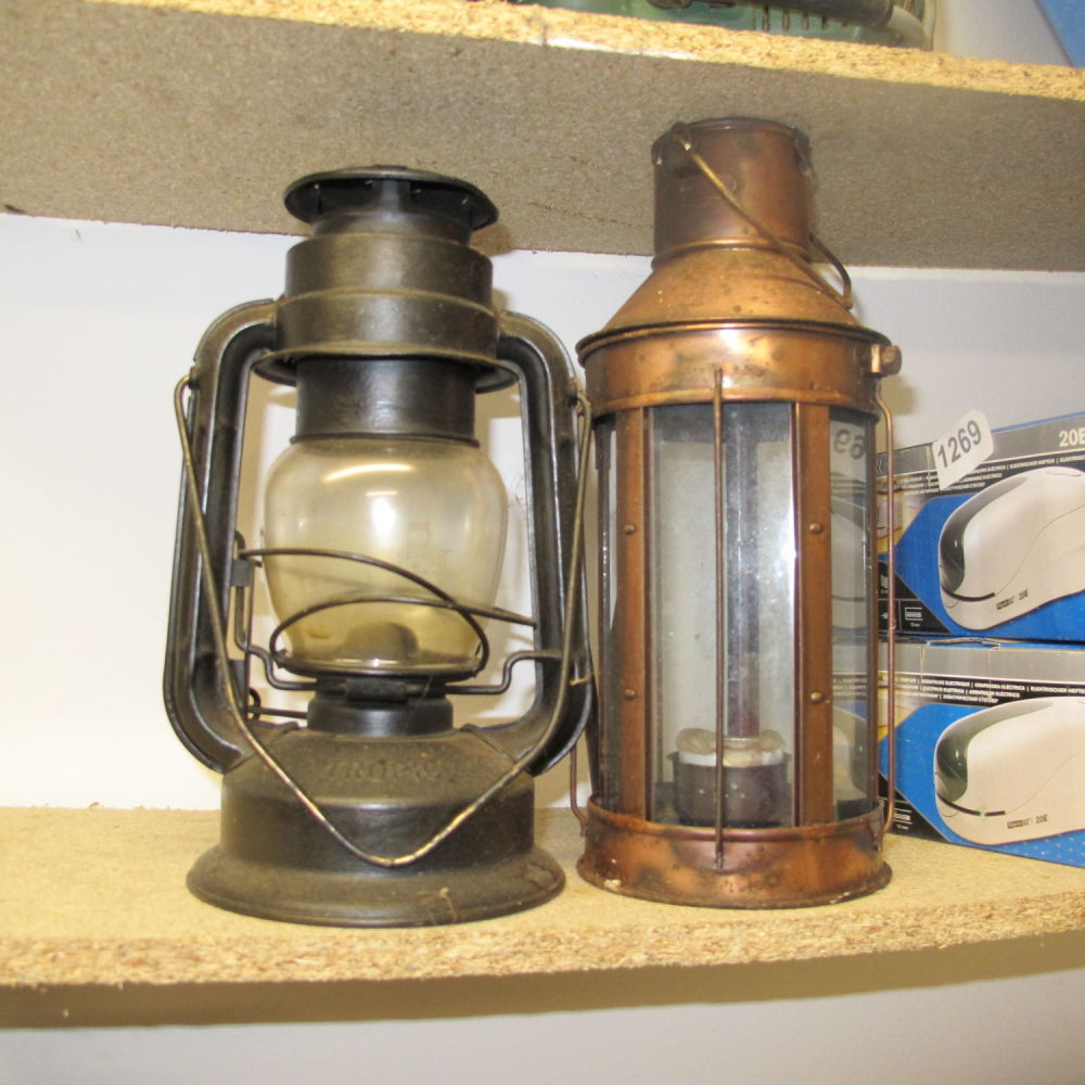 Lot 1348: 2 lanterns
