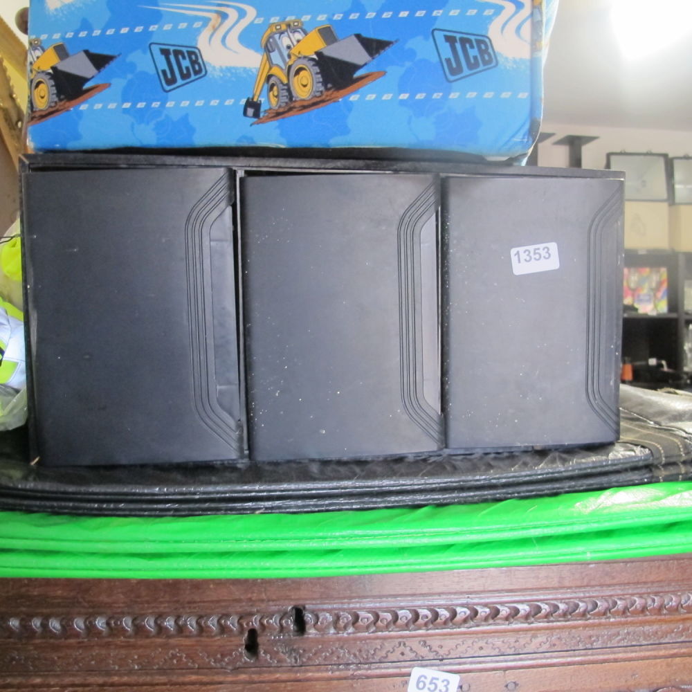 Lot 1353: Storage