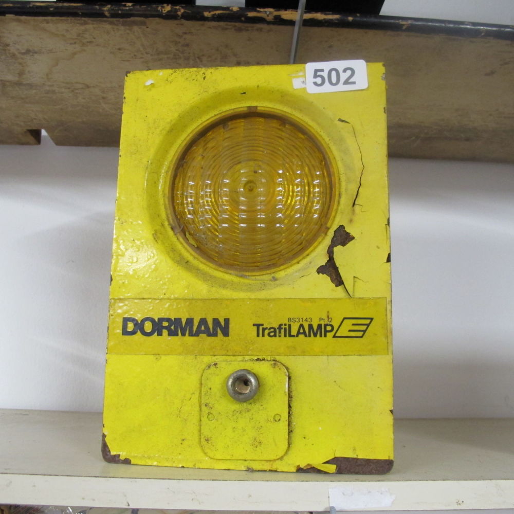 Lot 502: hazzard warning lamp