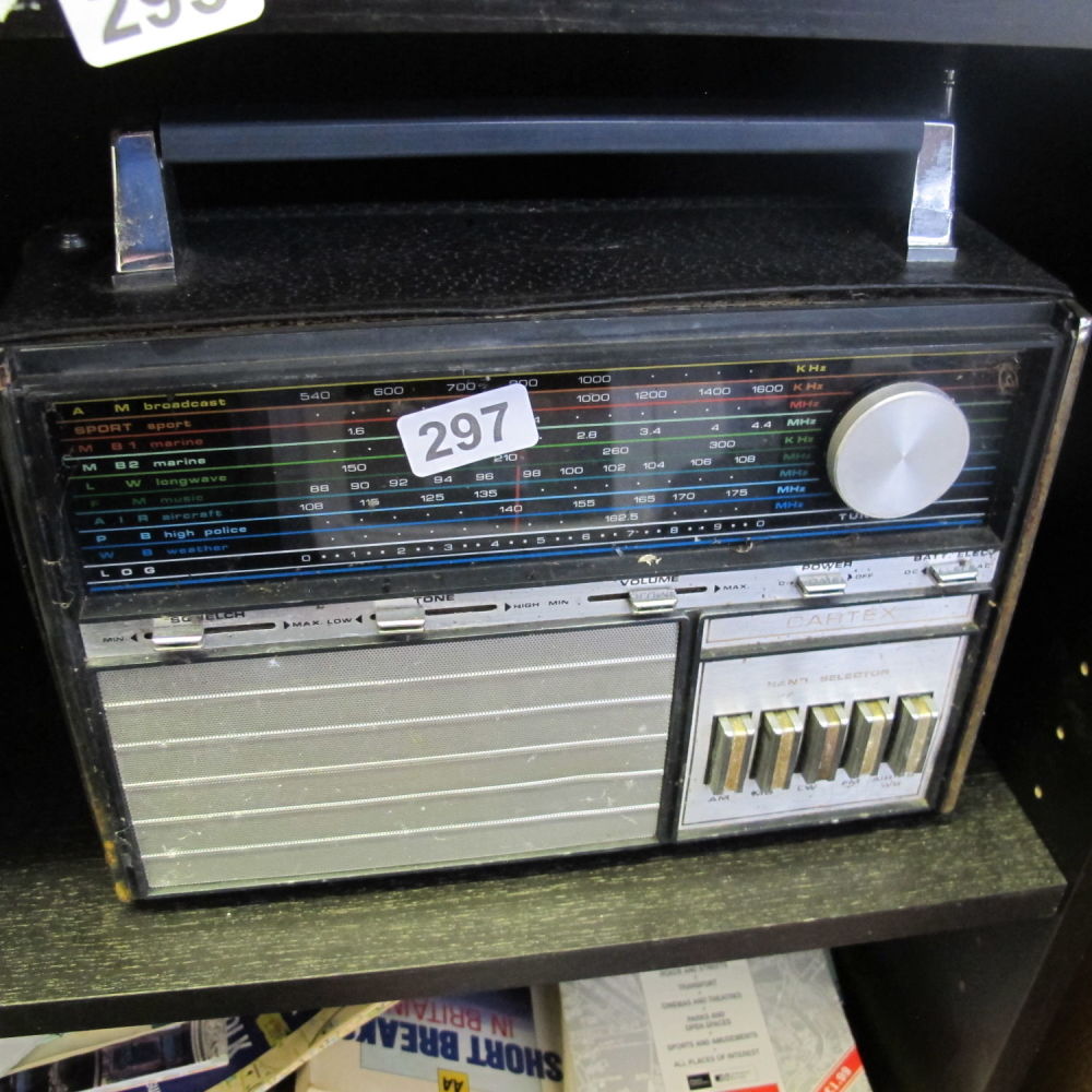 Lot 297: vintage wide band radio
