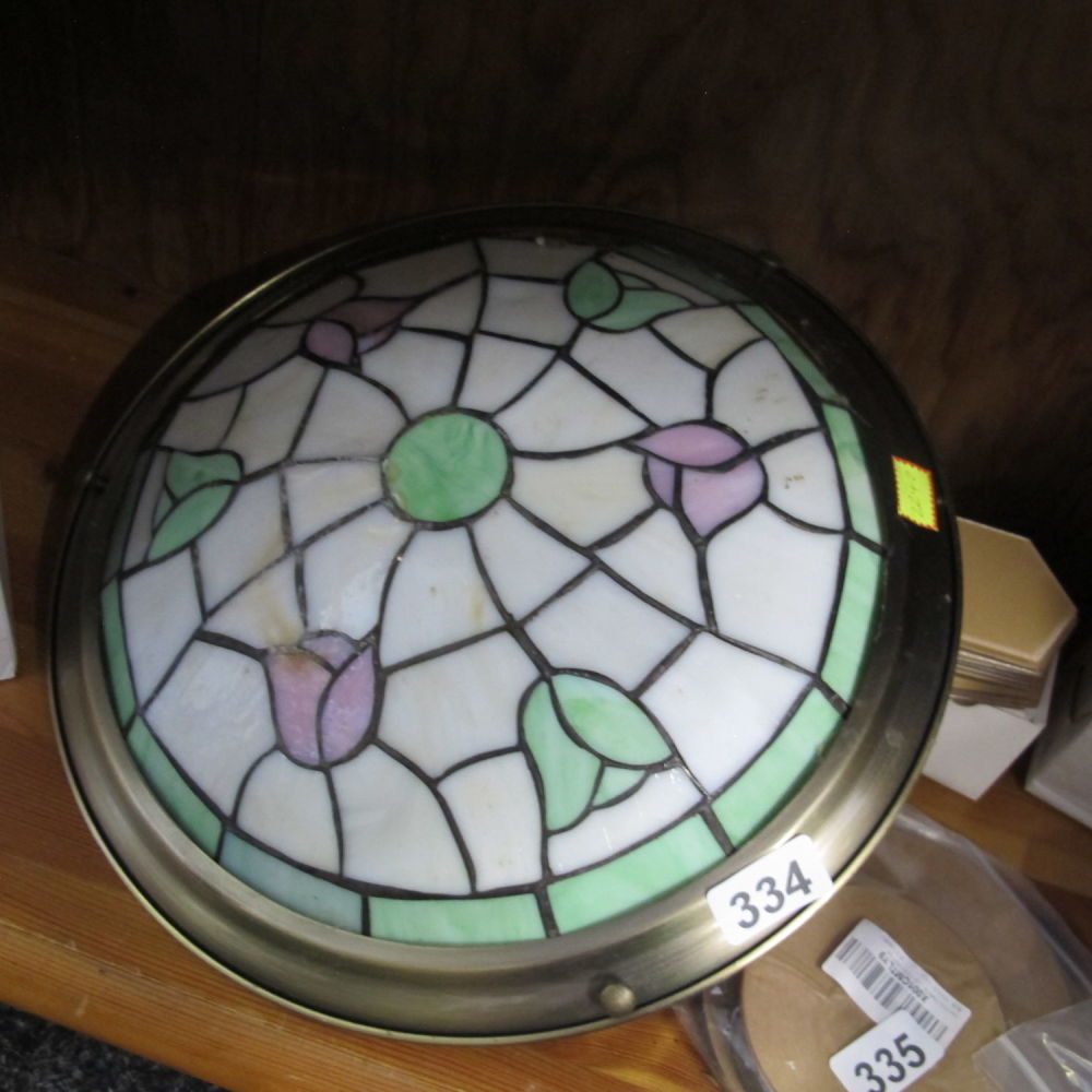 Lot 334: A leaded light ceiling shade