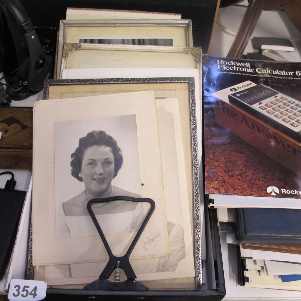 Lot 354: A box containing vintage black and white photographs 