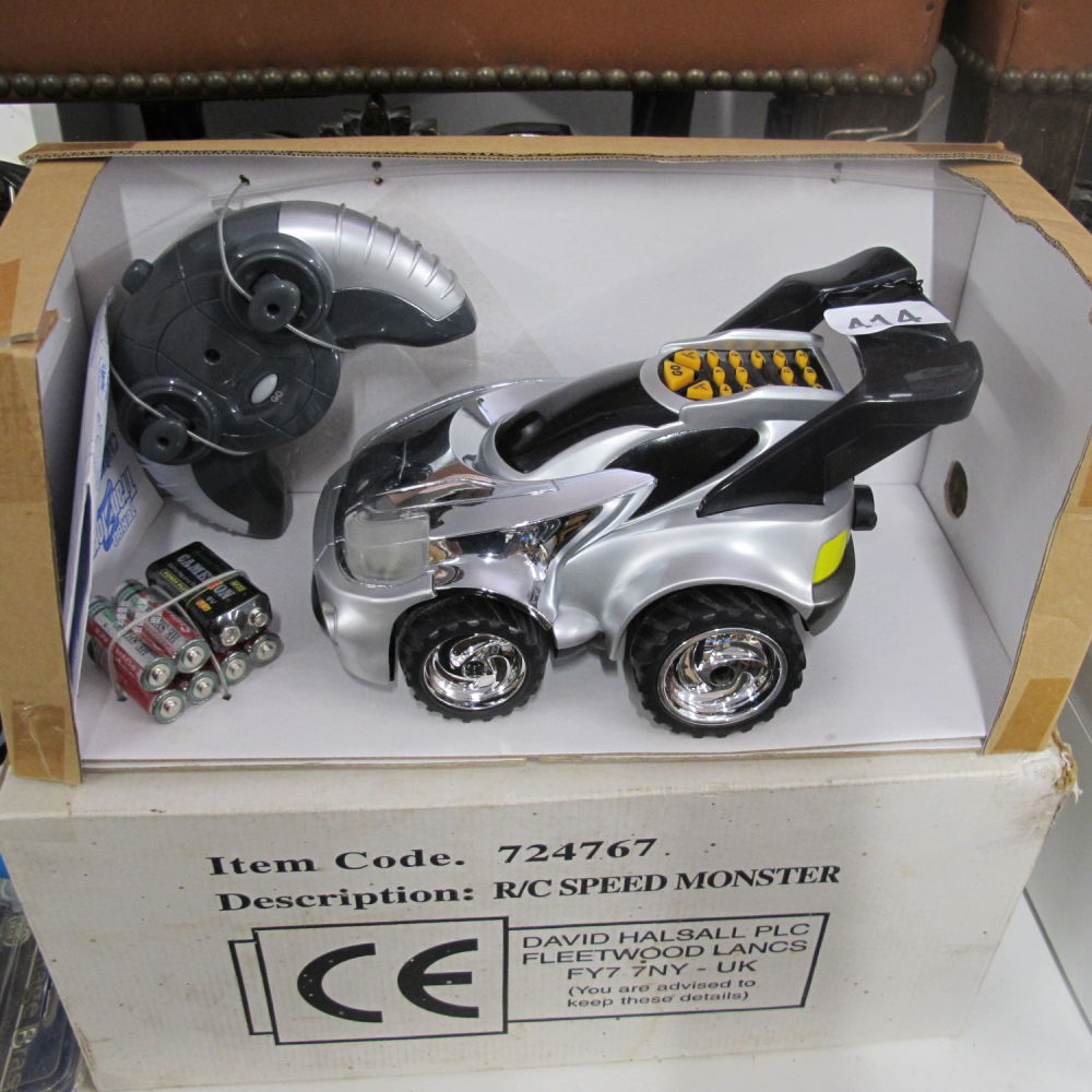 Lot 414: kids RC car kit