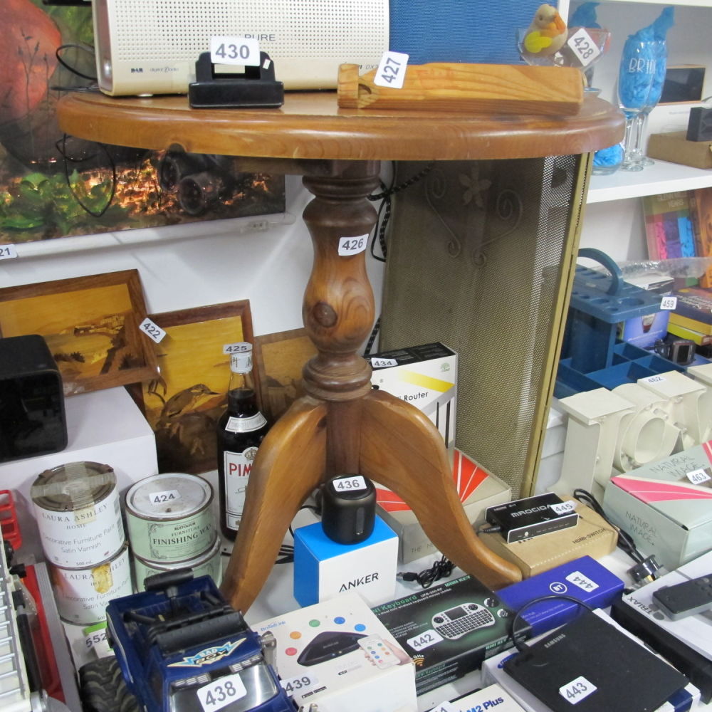 Lot 426: pine tripod legged table