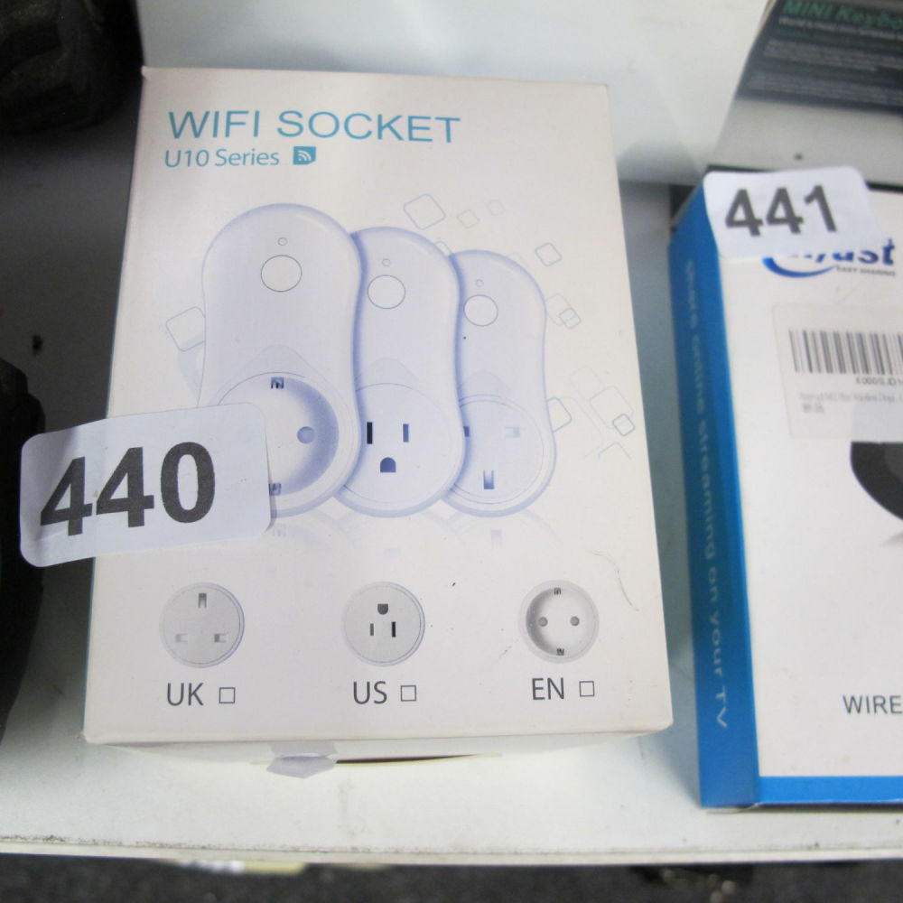 Lot 440: three smart wifi sockets