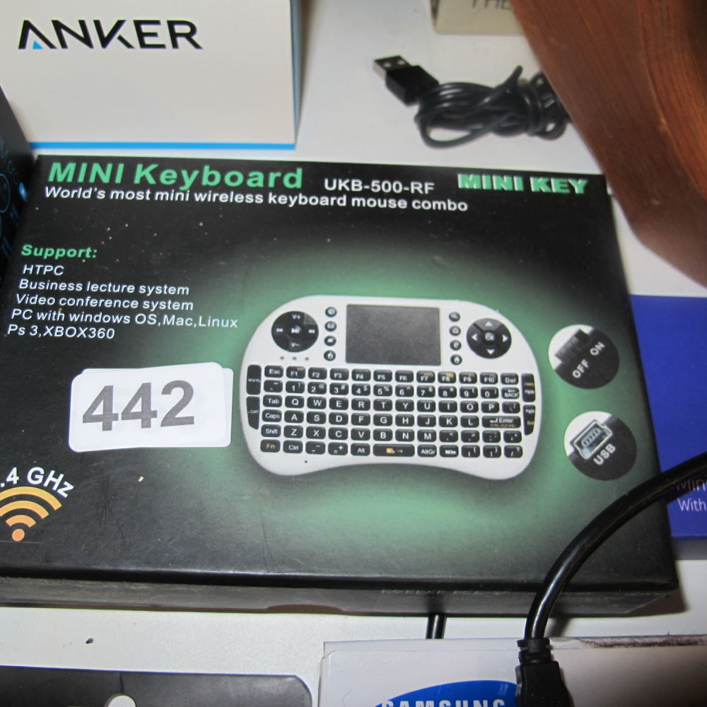 Lot 442: worlds smallest wifi mini keyboard and mouse 