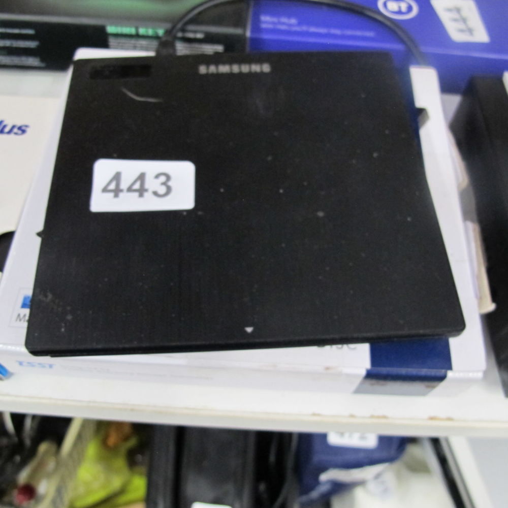 Lot 443: samsung cd dvd player 
