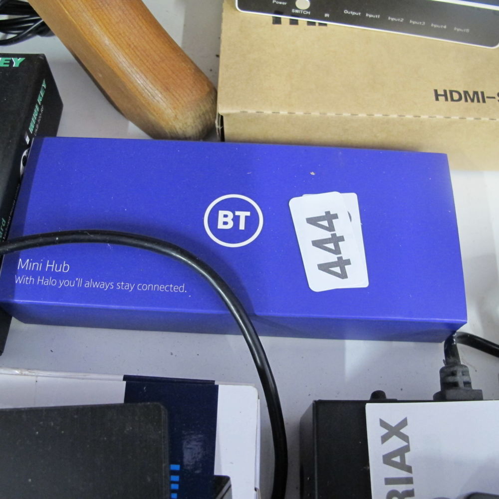 Lot 444: BT mini hub that extends wifi in your...