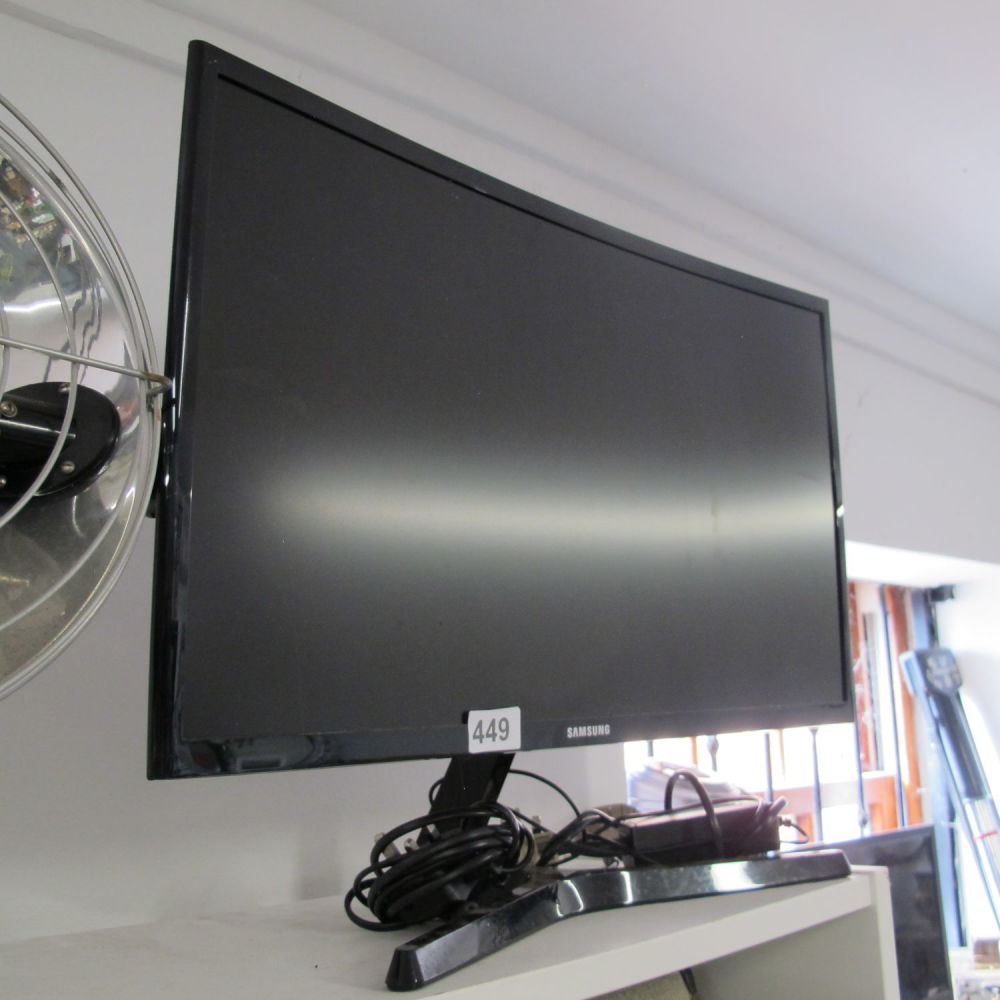Lot 449: samsung 24 inch pc curved monitor 