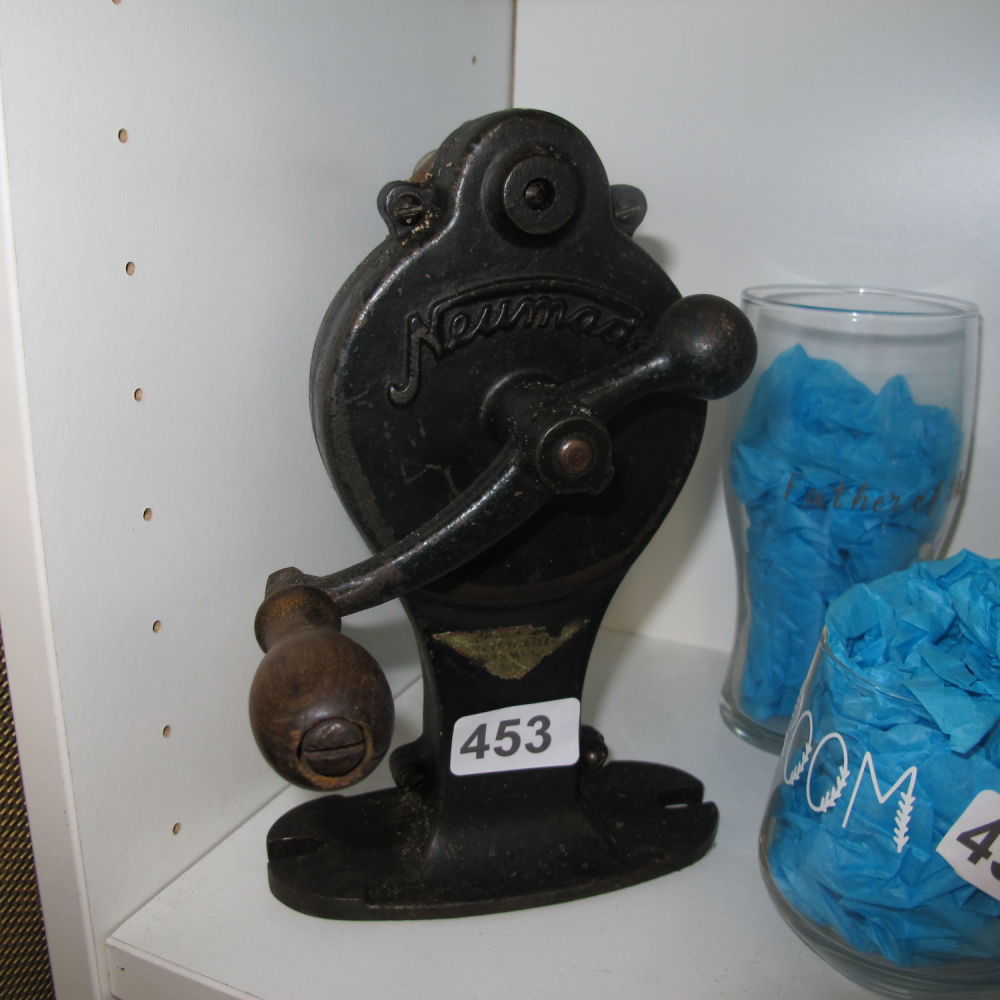 Lot 453: newman desk mounting knife sharpener