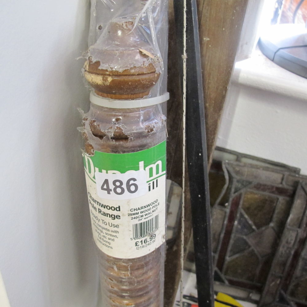 Lot 486: its a curtain rail
