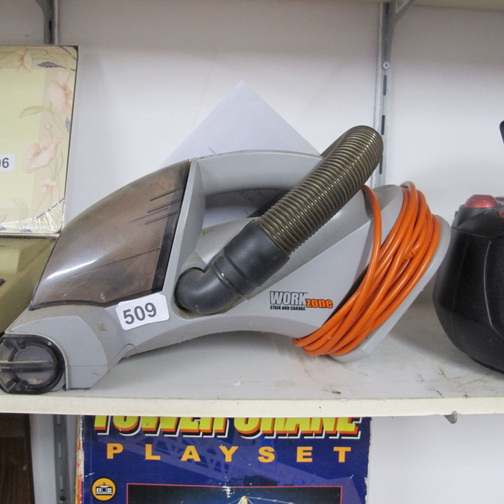 Lot 509: dust buster vac