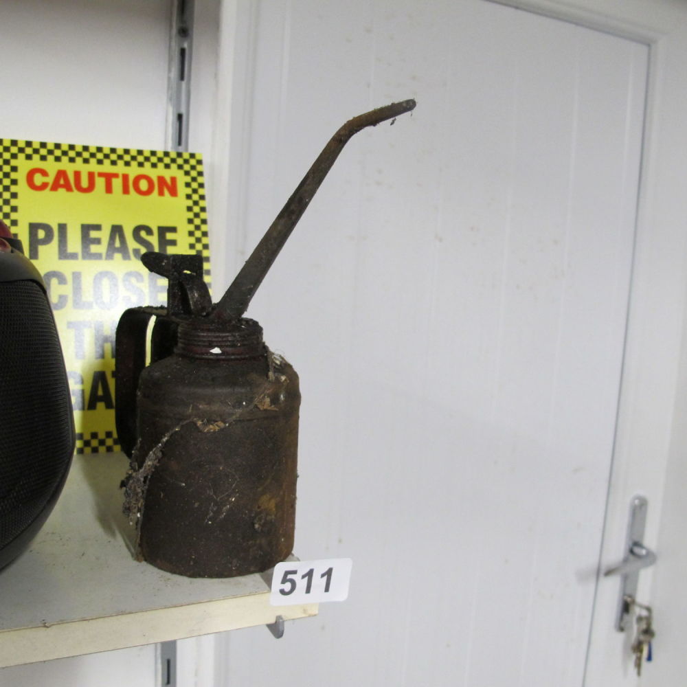Lot 511: old vintage oil can 