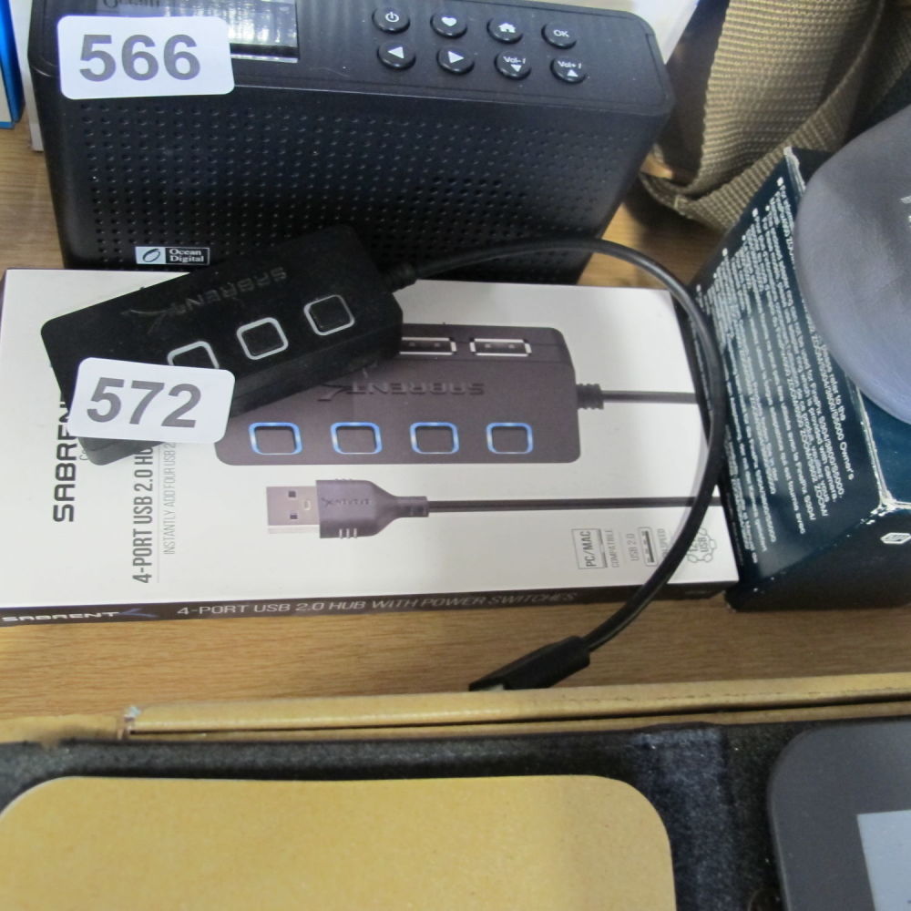 Lot 572: Sabrent 4-port usb hub with power switches