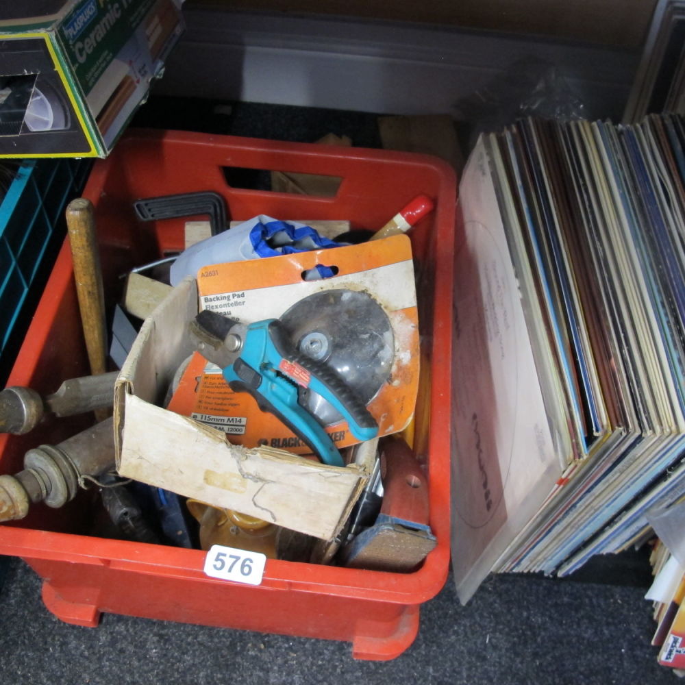 Lot 576: Box of misc tools
