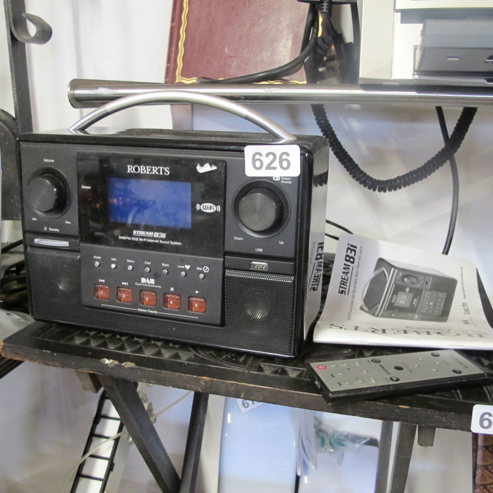 Lot 626: Roberts stream 831 wifi DAB radio