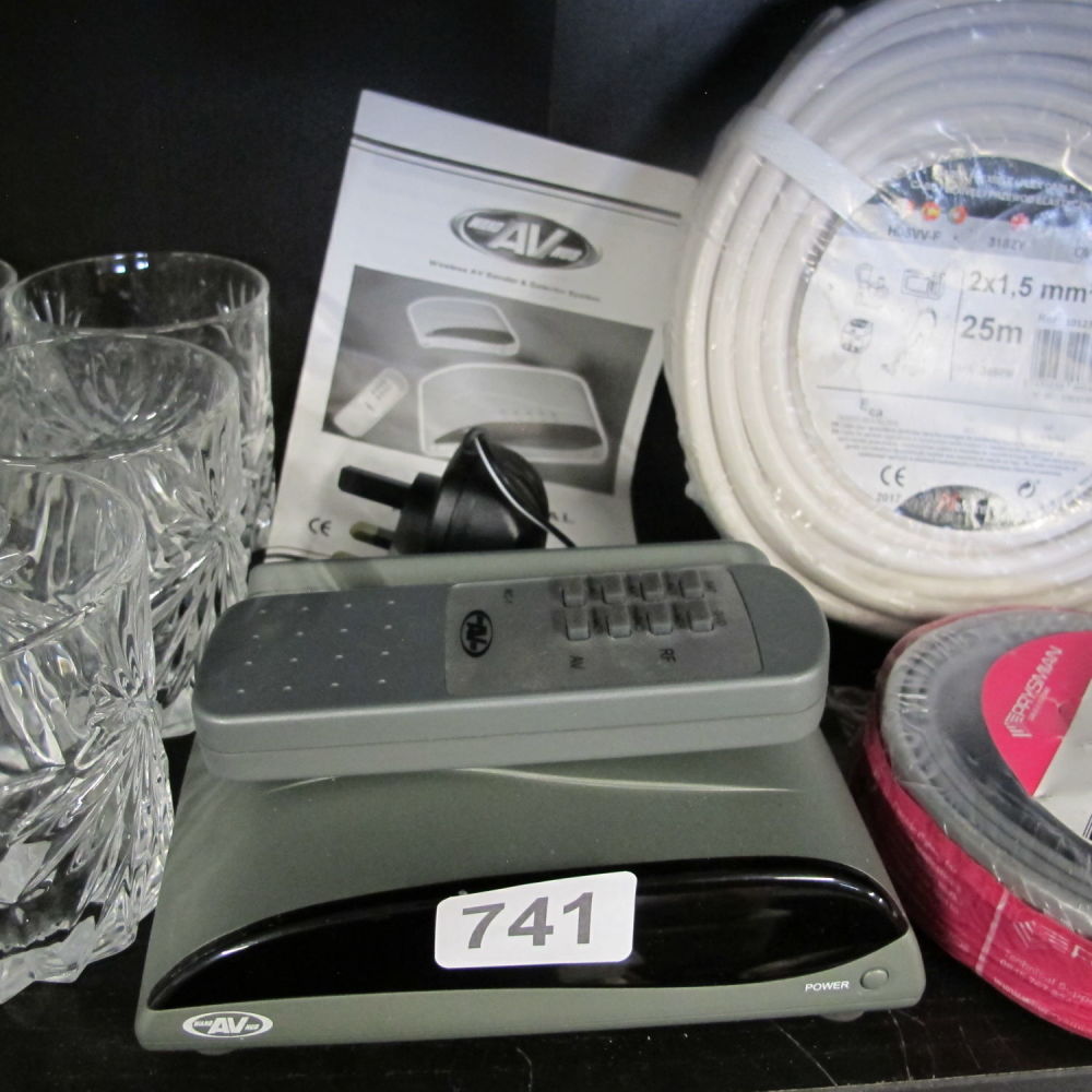 Lot 741: Wireless audio video sender