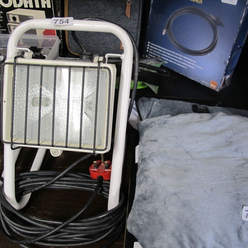 Lot 754: Large floodlight