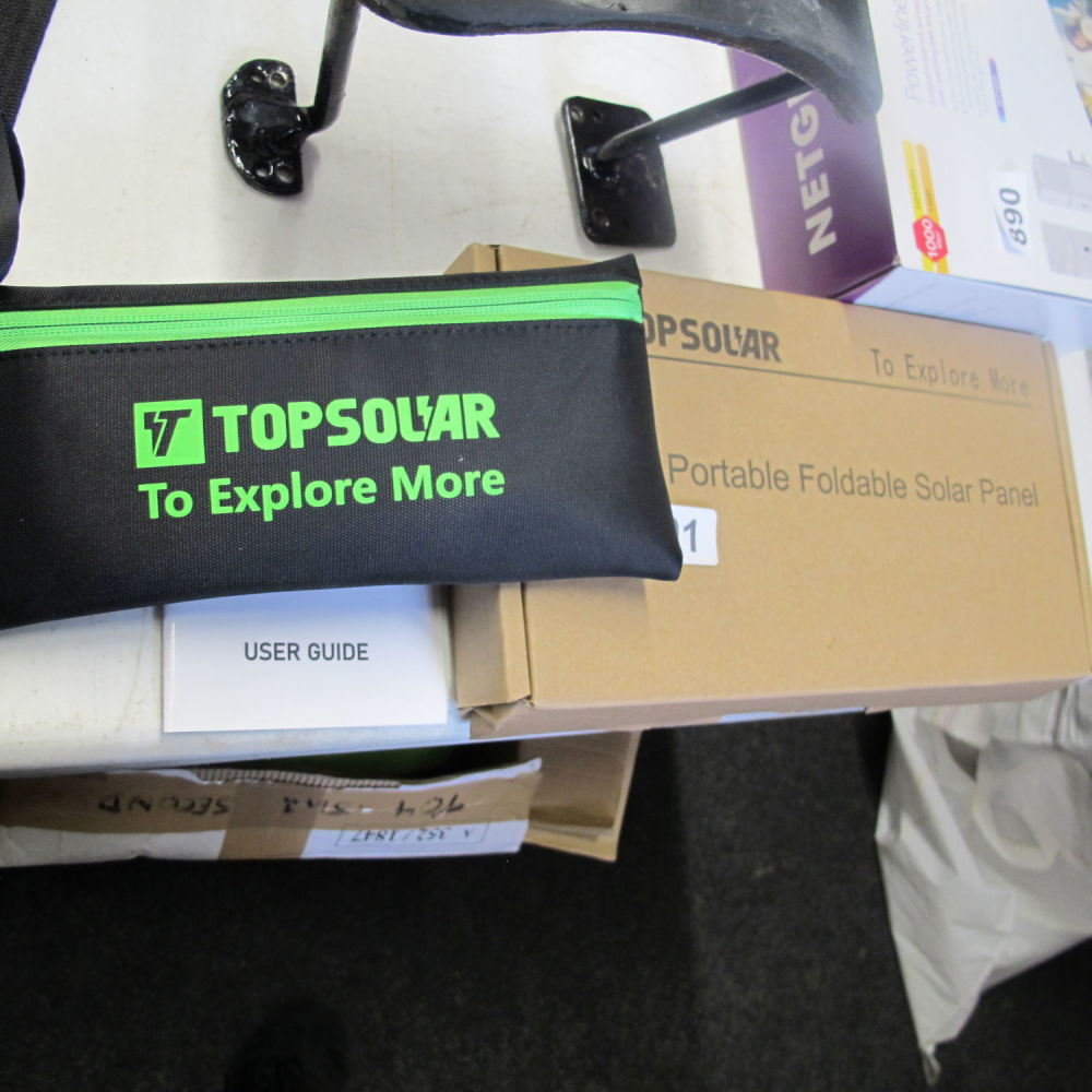 Lot 891: TopSolar portable foldable solar panel 