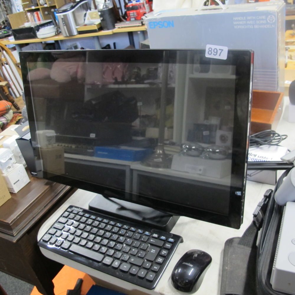 Lot 897: iiyama 19 inch touch screen monitor prolite 2336...