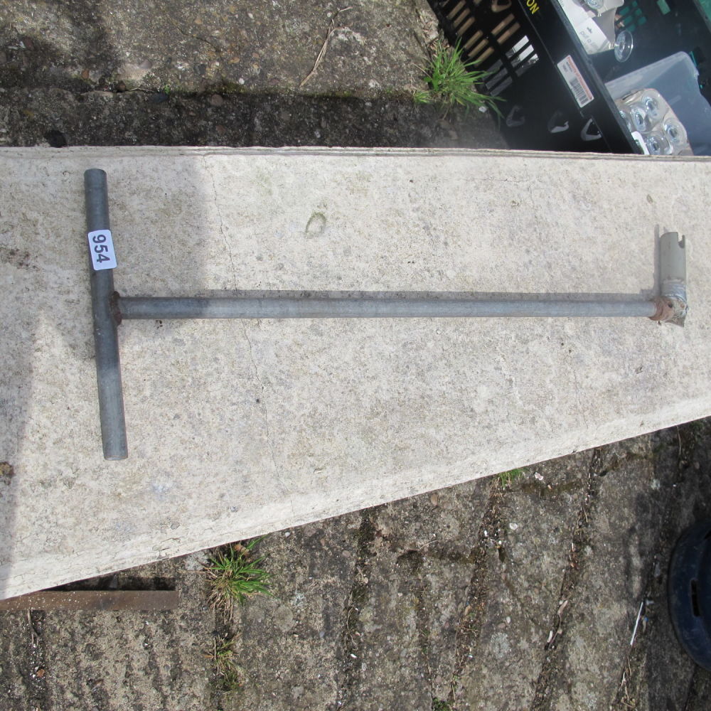 Lot 954: ***
