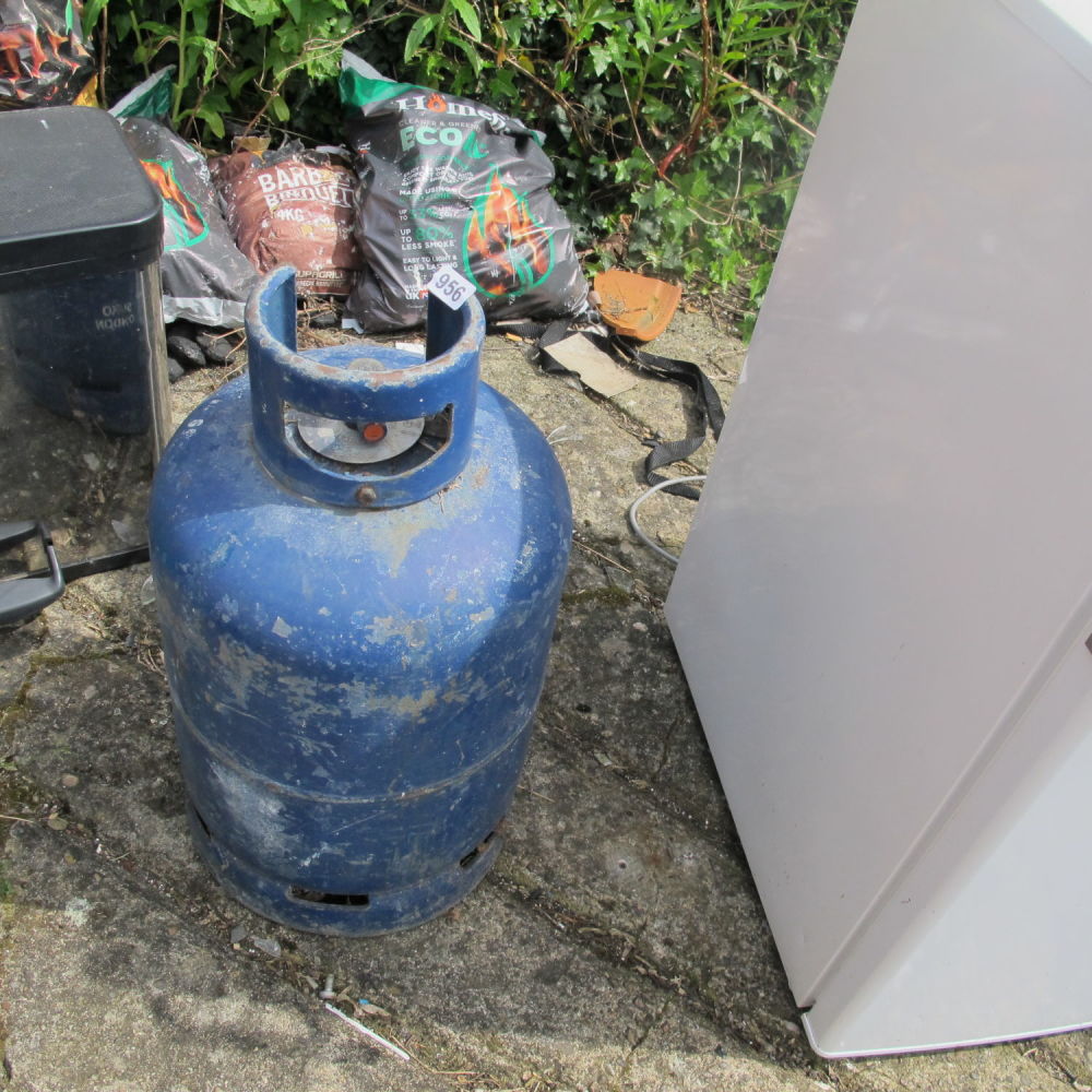 Lot 956: Gas bottle 80% full 