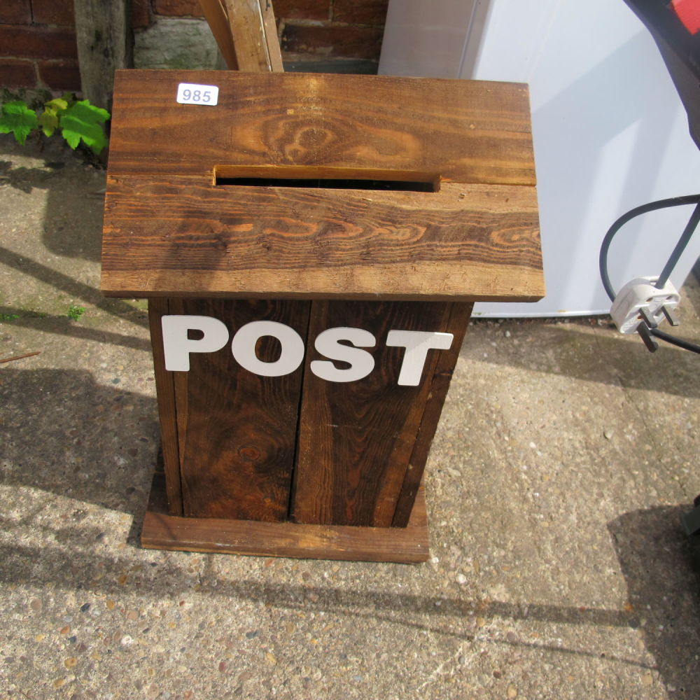 Lot 985: Wooden post box