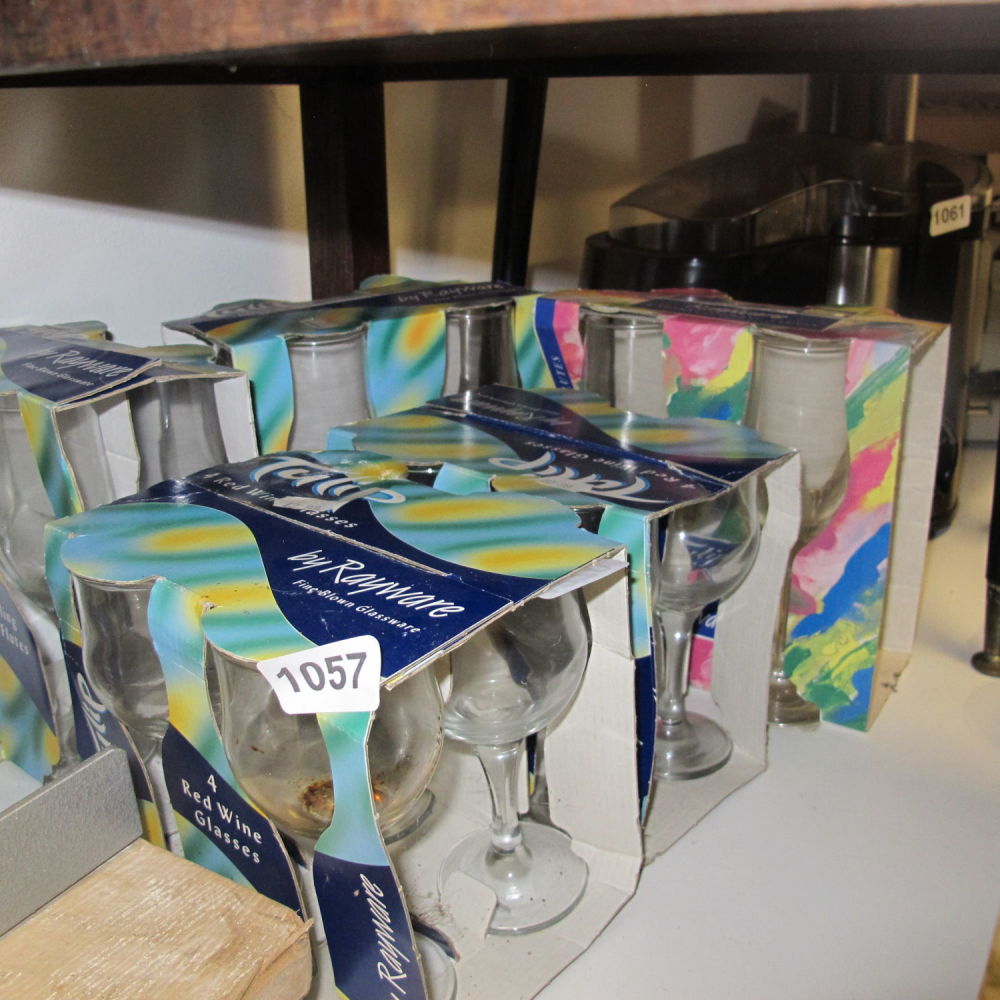 Lot 1057: Various boxed glasses